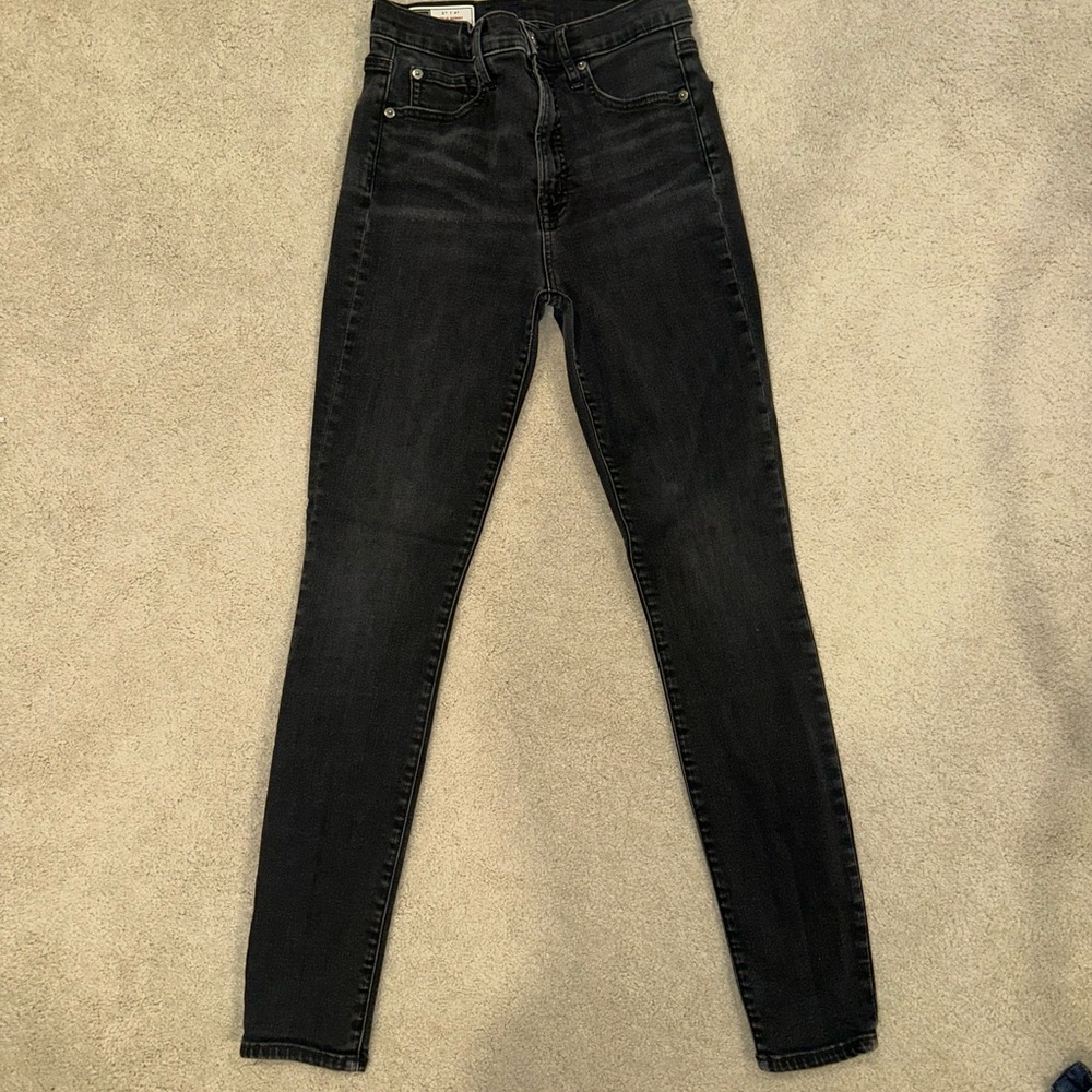 GAP Women's True Black High Rise  Skinny Jeans